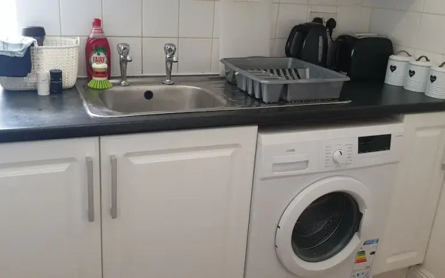 High street Flat