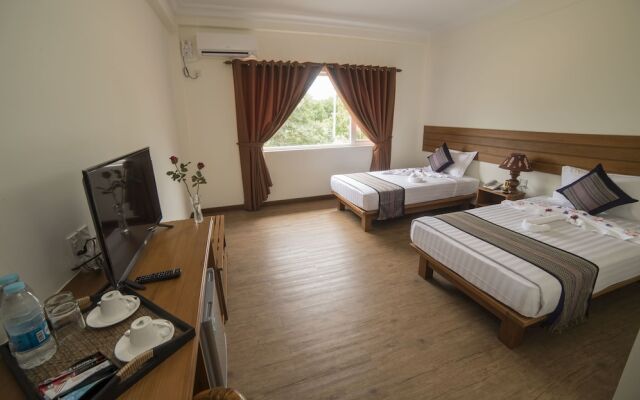 Royal Aykare Lodge