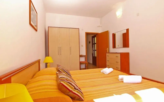 Apartment 1305