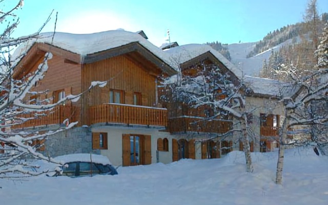 Chalet Carlinouf