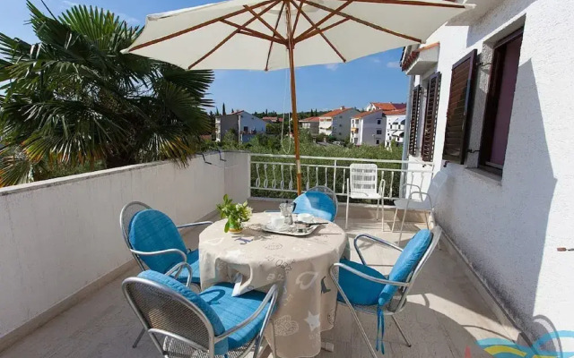 Nice Apartment With Terrace & Grill