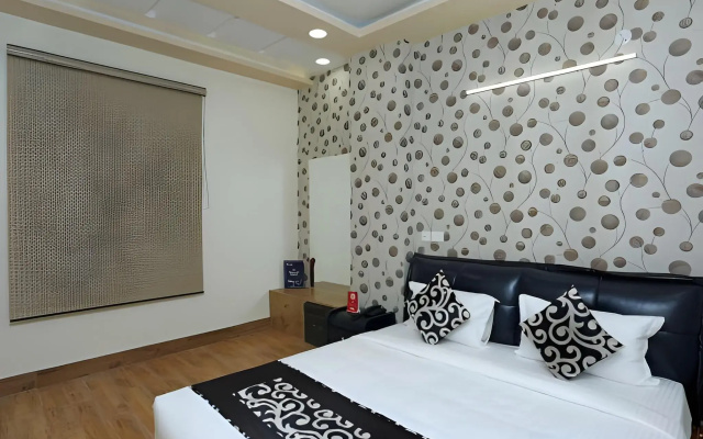 Capital O 16639 Hotel Shri Pushpraj