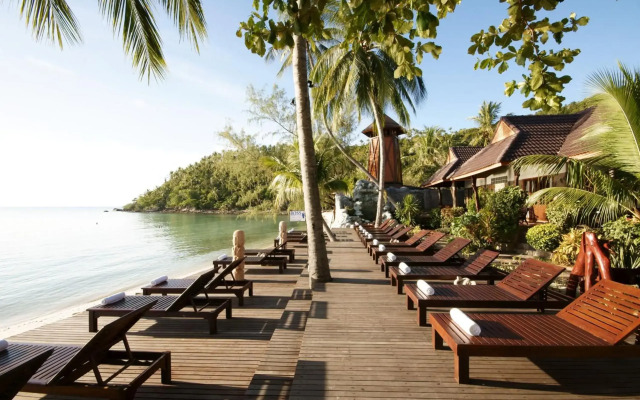 Salad Beach Resort