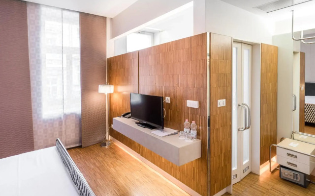 Three Crowns Hotel Prague
