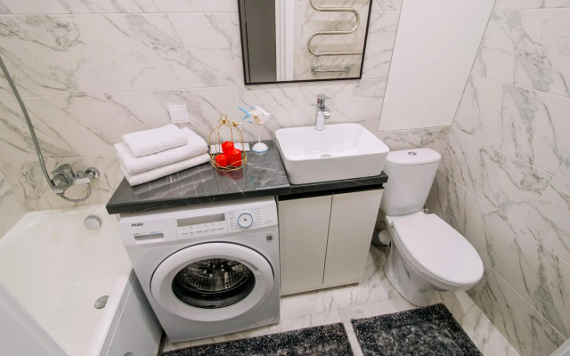 Апартаменты двухкомнатные на проспекте Независимости 88