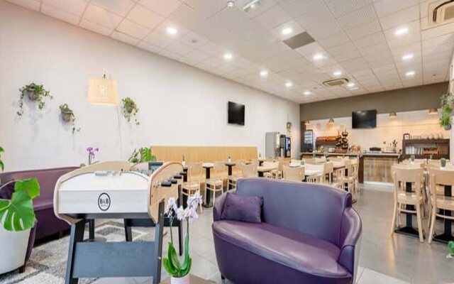 B&B HOTEL Maubeuge Louvroil