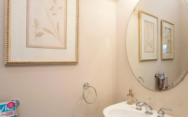 RVH_002 The Sunshine House