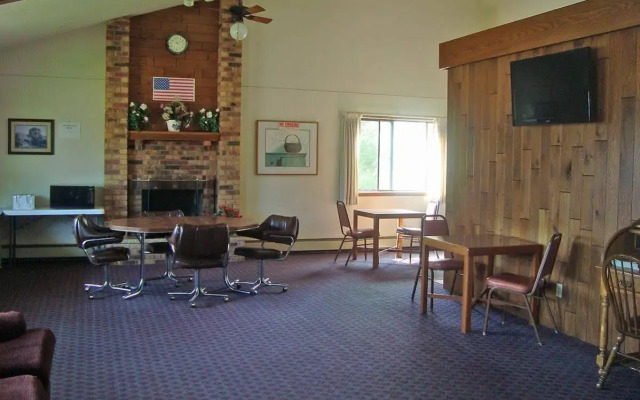 AmeriVu Inn & Suites - Avon