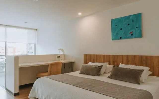 Travelers Orange Suites