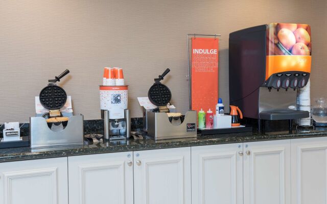 Hampton Inn & Suites Hartford-Manchester