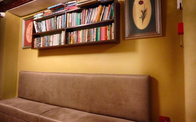 Mytra Hotel