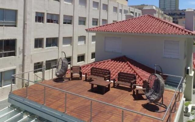 Alevines Playa el Emir Hostel & Suites