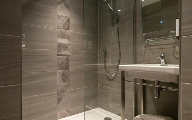 Mercure Newport Hotel