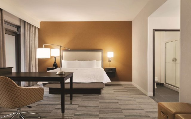 Hampton Inn & Suites Roanoke-Downtown