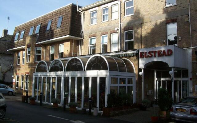 Elstead Hotel