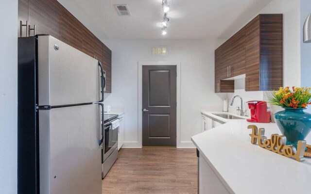 FRONTDESK NoHo Flats at North Hyde Park Apts Tampa