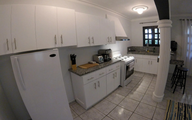 Carambola Surf House