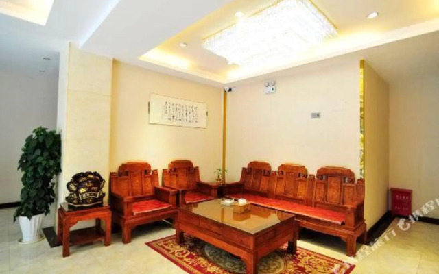 Guiyang Xinyuan Business Hotel (Huaxi Park Area)