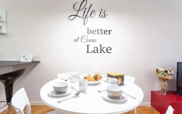 White Flat in Como City Center