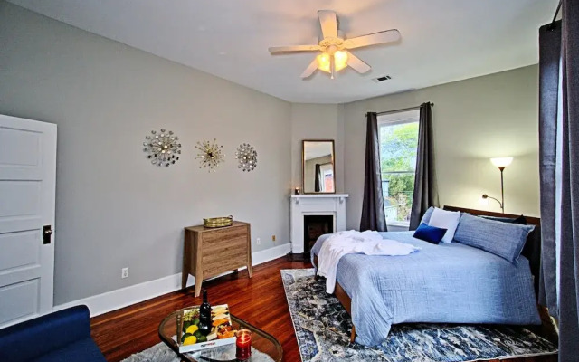 2 Bed Home in Downtown Savannah