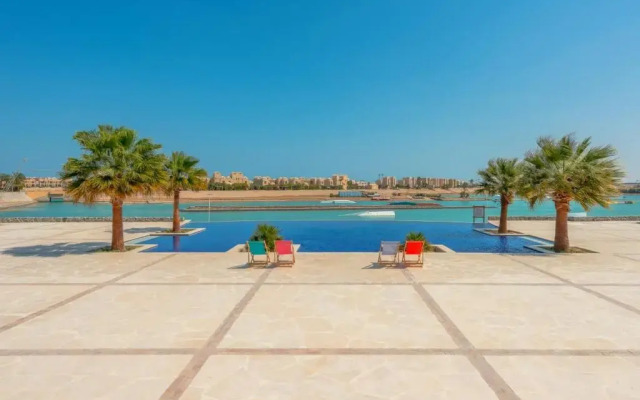Sunny 2 Bedroom + Private Roof Terrace Lagoon View