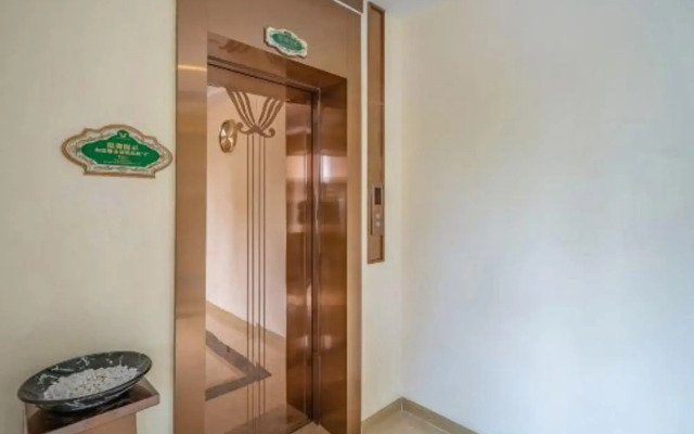 Vienna 3 Best Hotel (Baoding Gaobeidian Baigou New Town Aerospace Hospital Youyi Road)