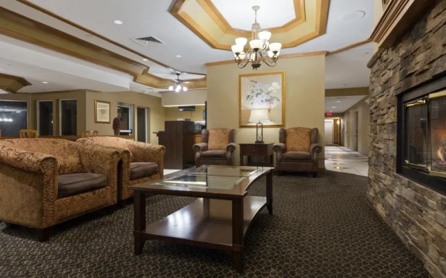 Chicago Club Inn & Suites