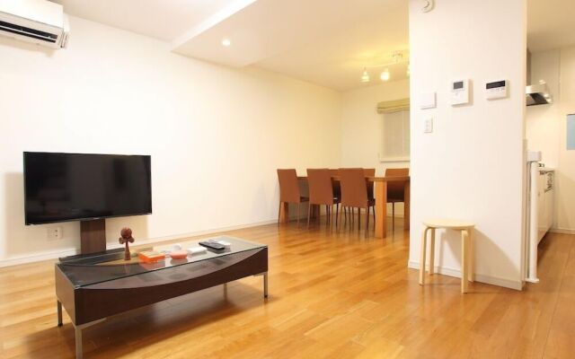 Shinjuku House Hotel