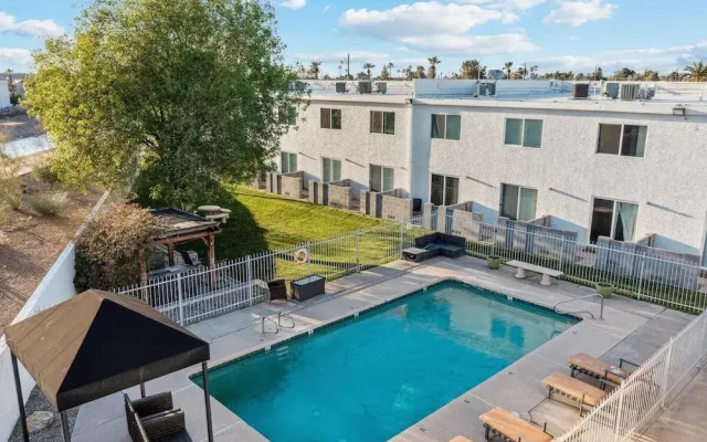 H2O Perfect Blue with Pool & Parking