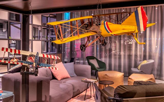 MOXY London Heathrow Airport