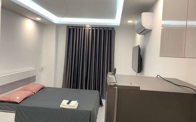 Smiley Apartment District 2