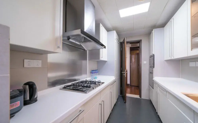 Tyms Premium 3BR 2BA Apt Walk to Metro