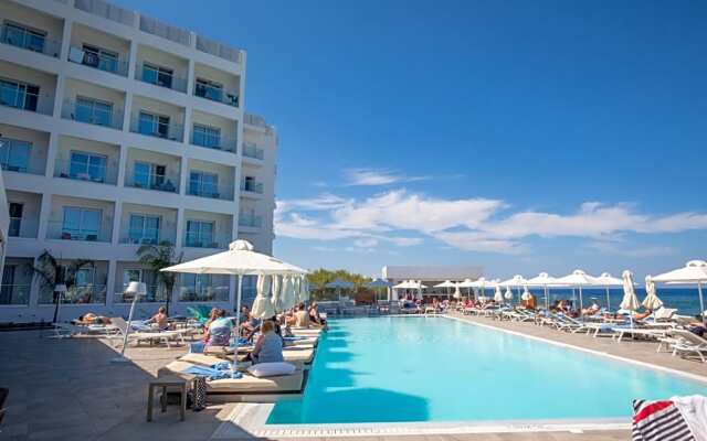 Evalena Beach Hotel Apartments