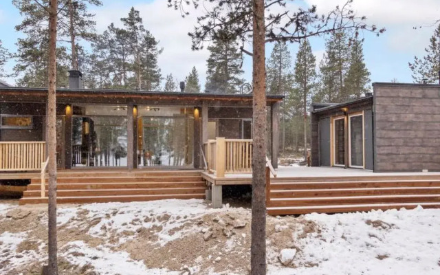 House  Inari