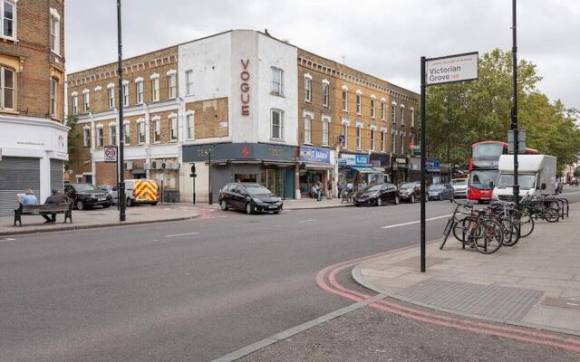 Amazing 2 Bed Apt W/balcony nr Stoke Newington