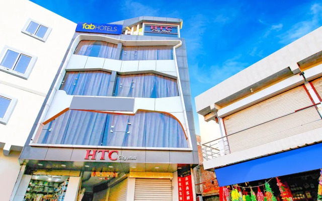 Hotel HTC By OYO Rooms