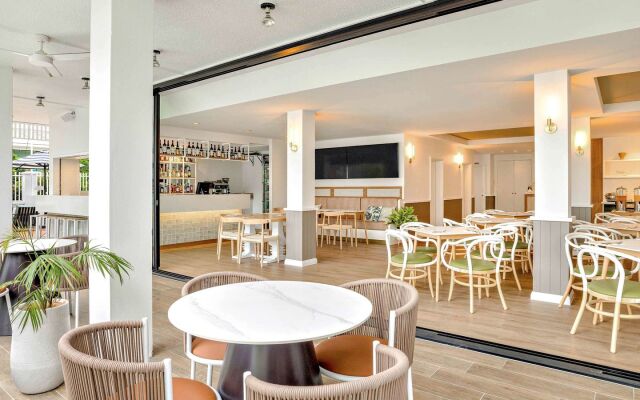 Mercure Cairns