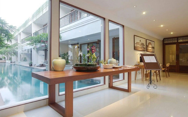 Seminyak Lagoon All Suites Hotel