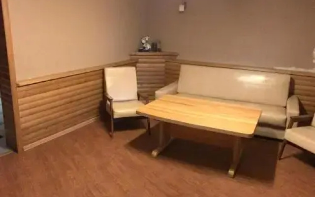 Hotel 412
