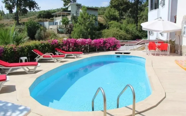 Stunning 4-bed Villa in Avsallar, Alanya