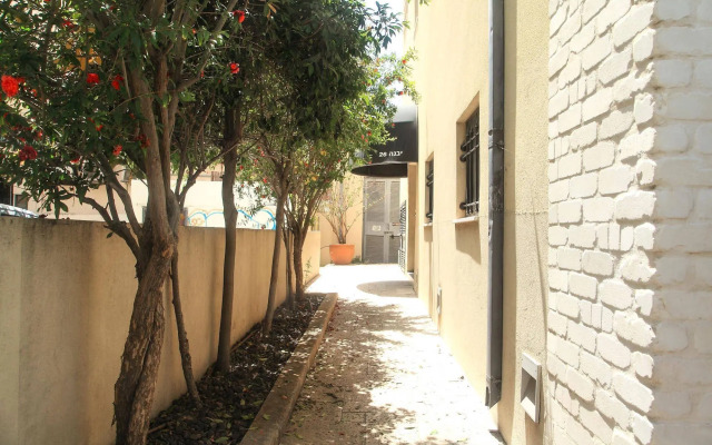 Townhouse Residence a member of Brown Hotels