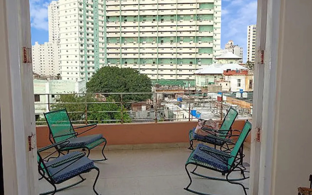 La Terraza de Doña Clara VEDADO