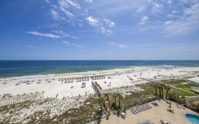 Palacio Condos by Hosteeva