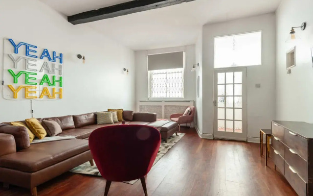 The South Kensington Mews - Lovely & Bright 5BDR Kensington Mews