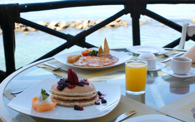 Costa Sur Resort & Spa