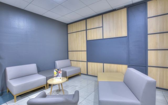 B&B HOTEL Villeneuve-Loubet Village - фото 4