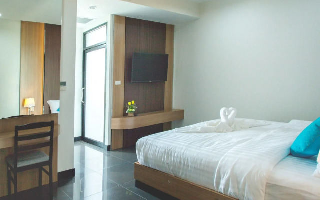Thanburi Hotel
