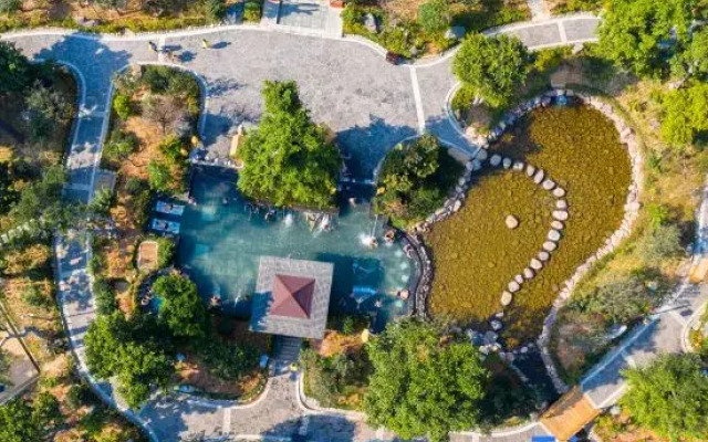 Yuankun Hot Spring Hotel