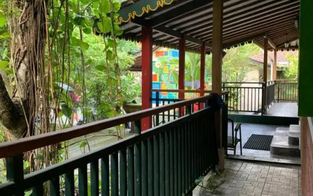 Sonosewu Guesthouse Syariah