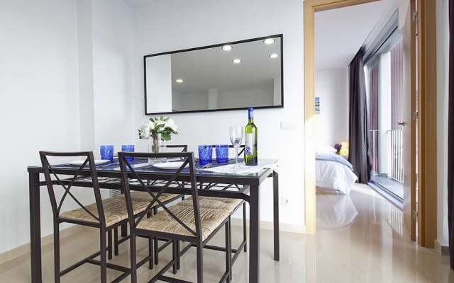 Charmsuites Nou Rambla Apartments